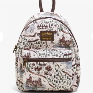 NWT in plastic loungefly mini pack hogwarts school grounds